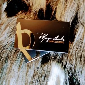 Two Tori Belle Lash Anchor Boxes